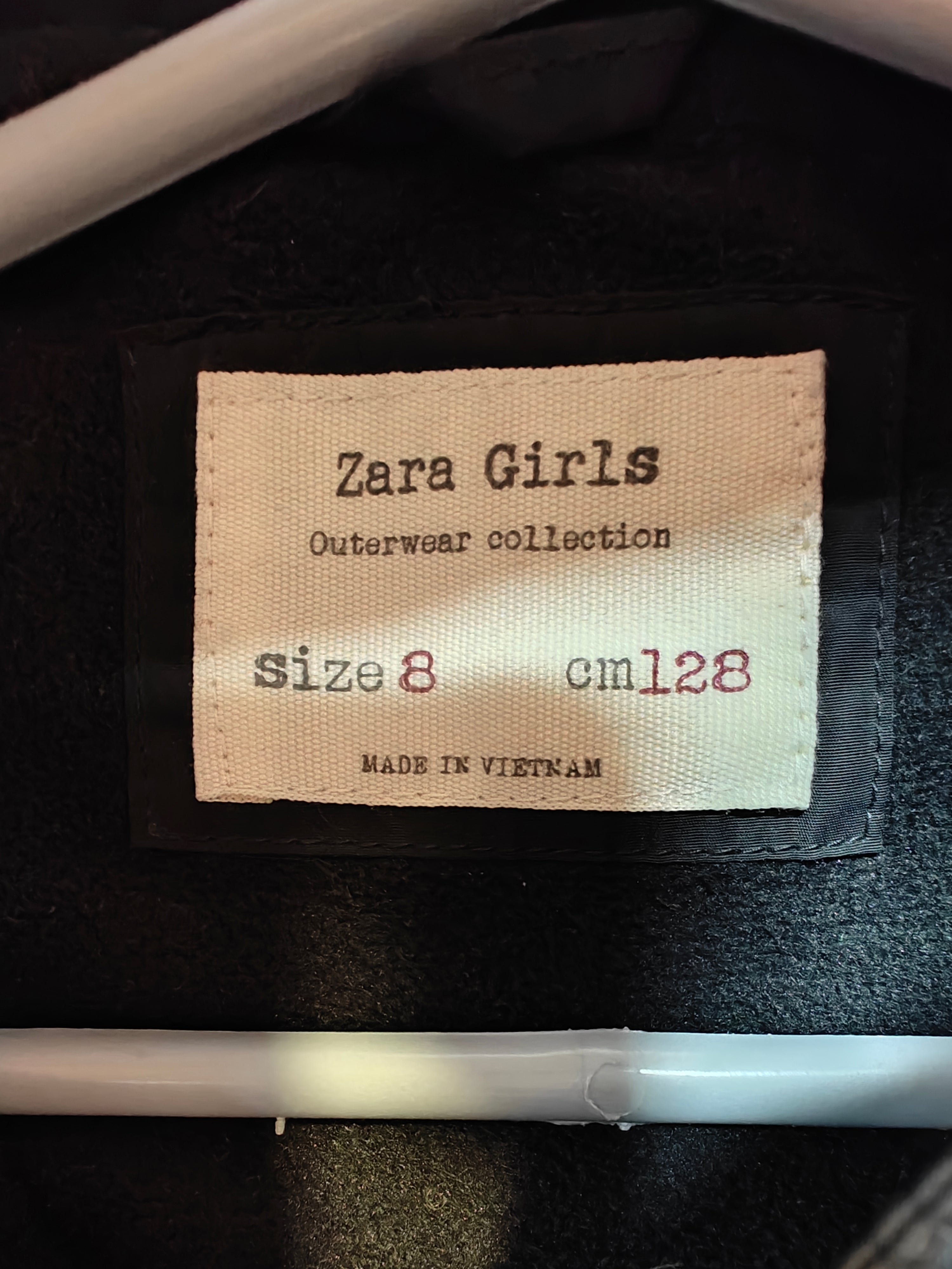 Chamarra Puffer Zara Girls con Capucha de Pelo Sintético - Negro Mate - Talla 8 (128 cm)