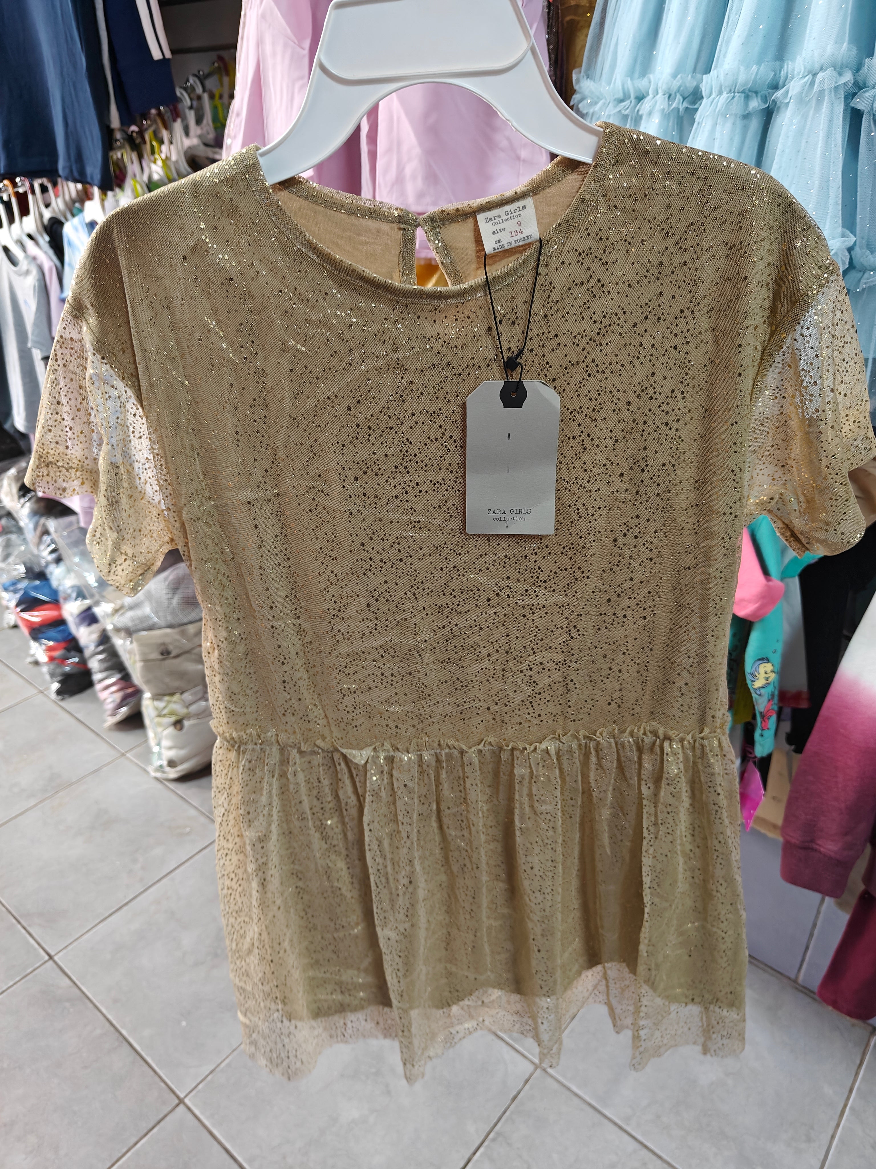 Vestido Zara Girls Dorado con Glitter y Volante
