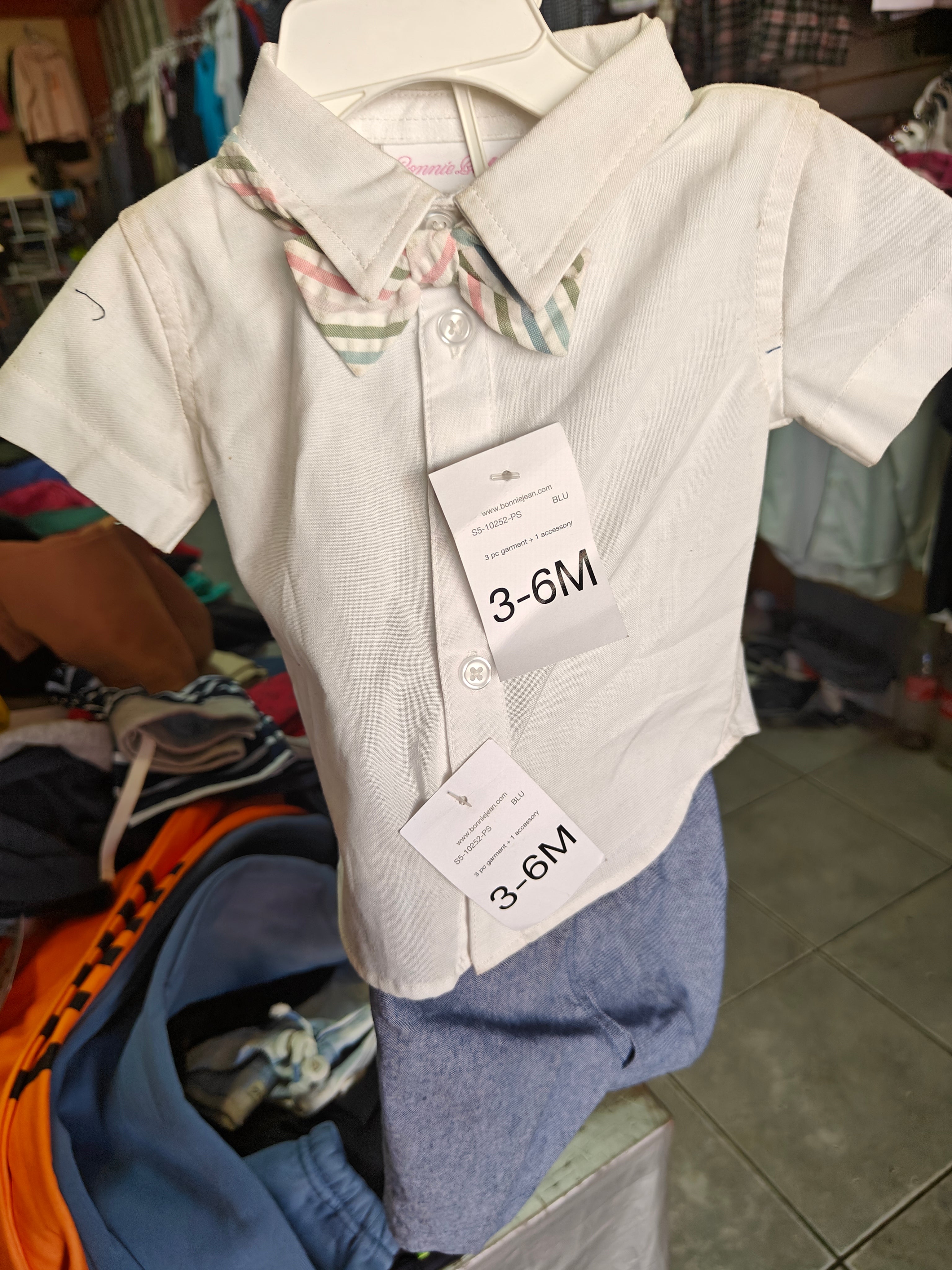 Conjunto Formal para Bebé Bonnie Baby - Camisa Blanca con Corbatín y Pantalón Casual