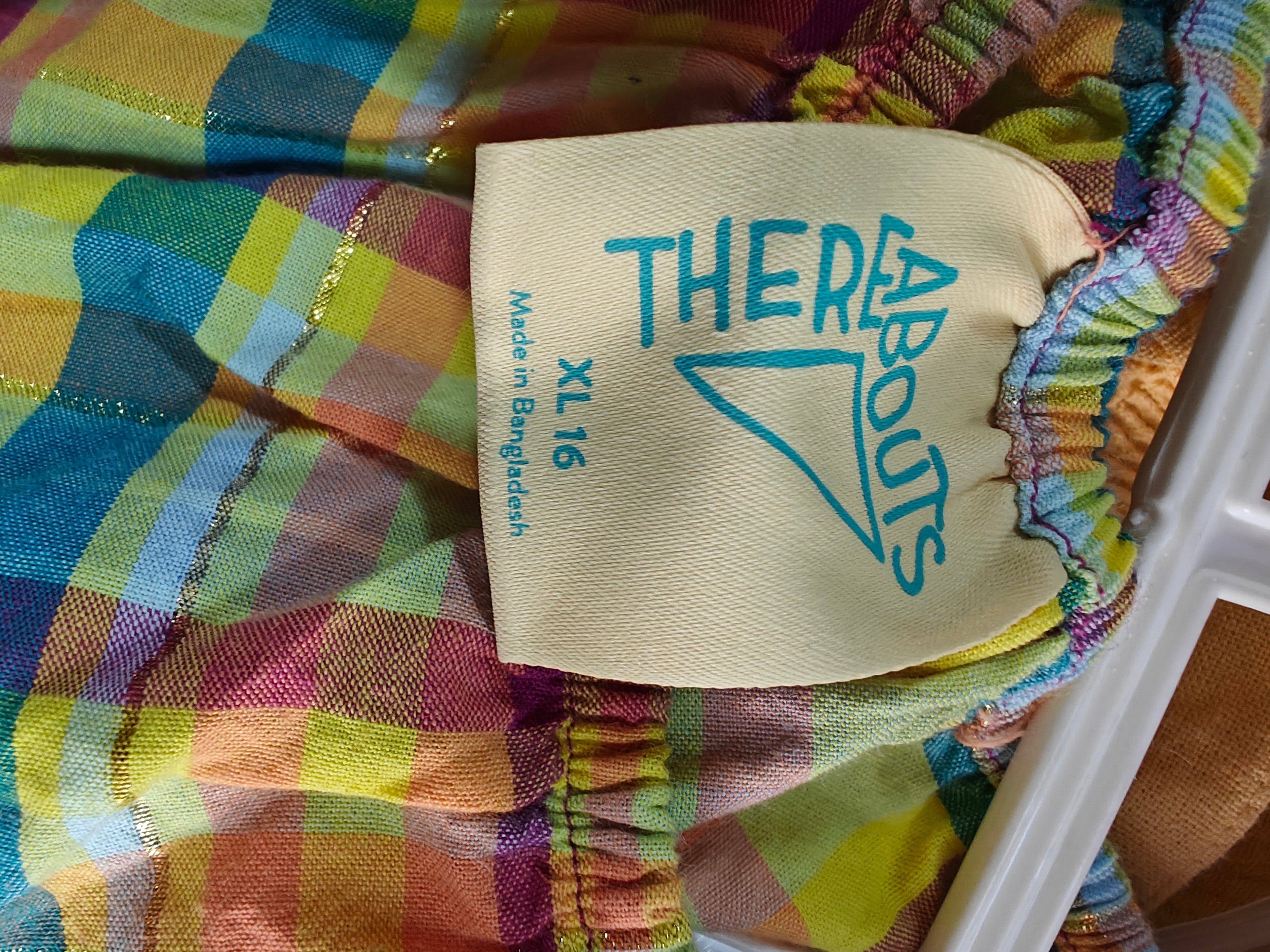 Blusa Multicolor a Cuadros con Detalles Dorados - Marca Thereabouts - talla 16 años