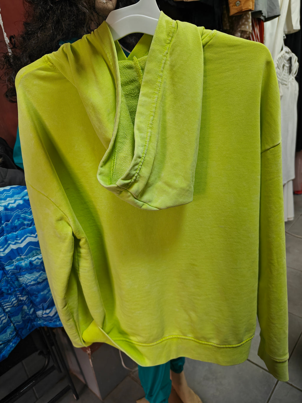 Sudadera con Capucha Thereabouts - Color Lima Neón (Talla 10/12 Husky)