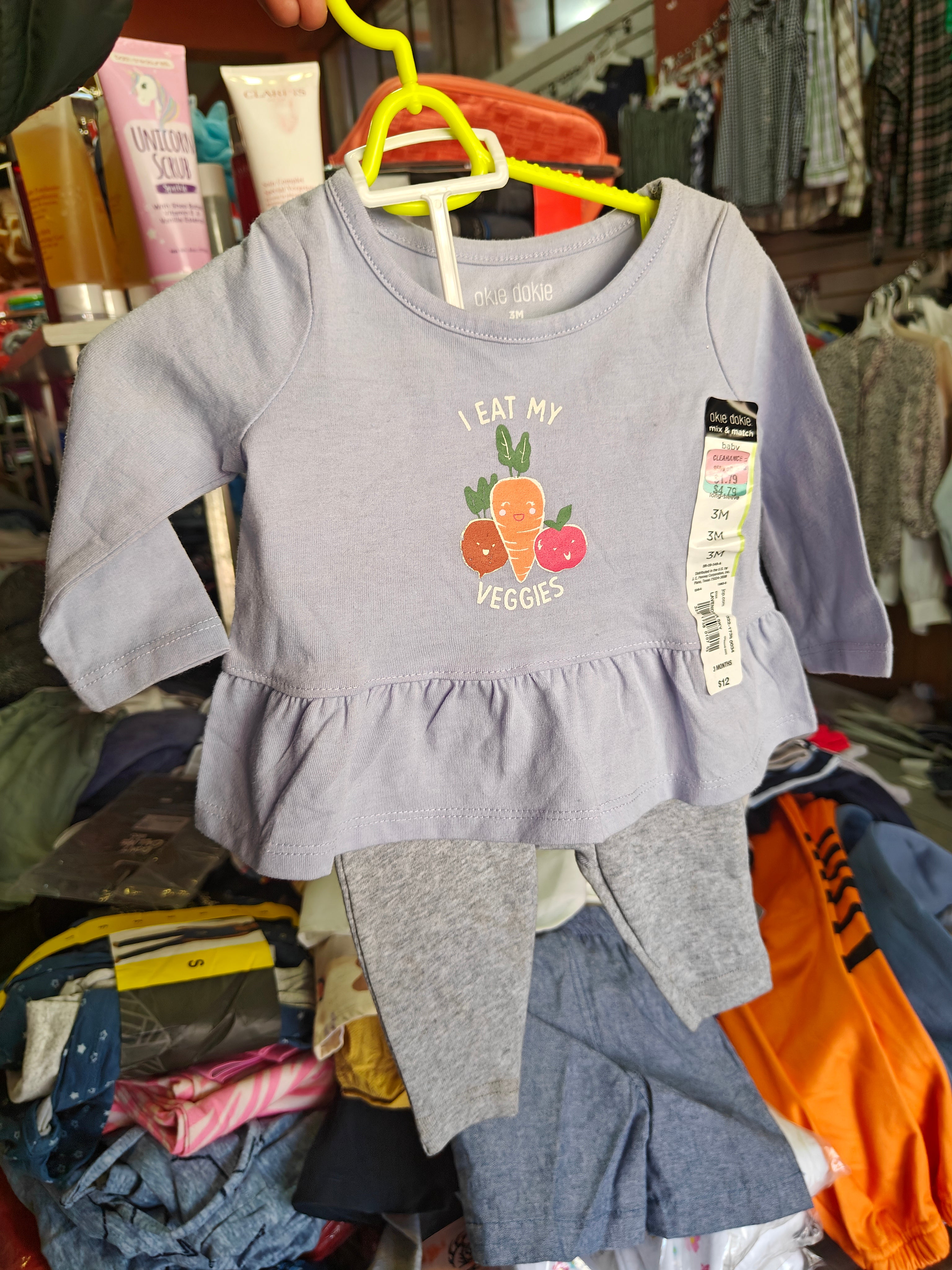 Conjunto de 2 Piezas para Bebé: Blusa Peplum "I Eat My Veggies" y Leggings