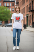 Polera Keith Haring Art Series Talla S | Blanca con Gráfico de Corazón Icónico – Algodón Premium Coleccionable