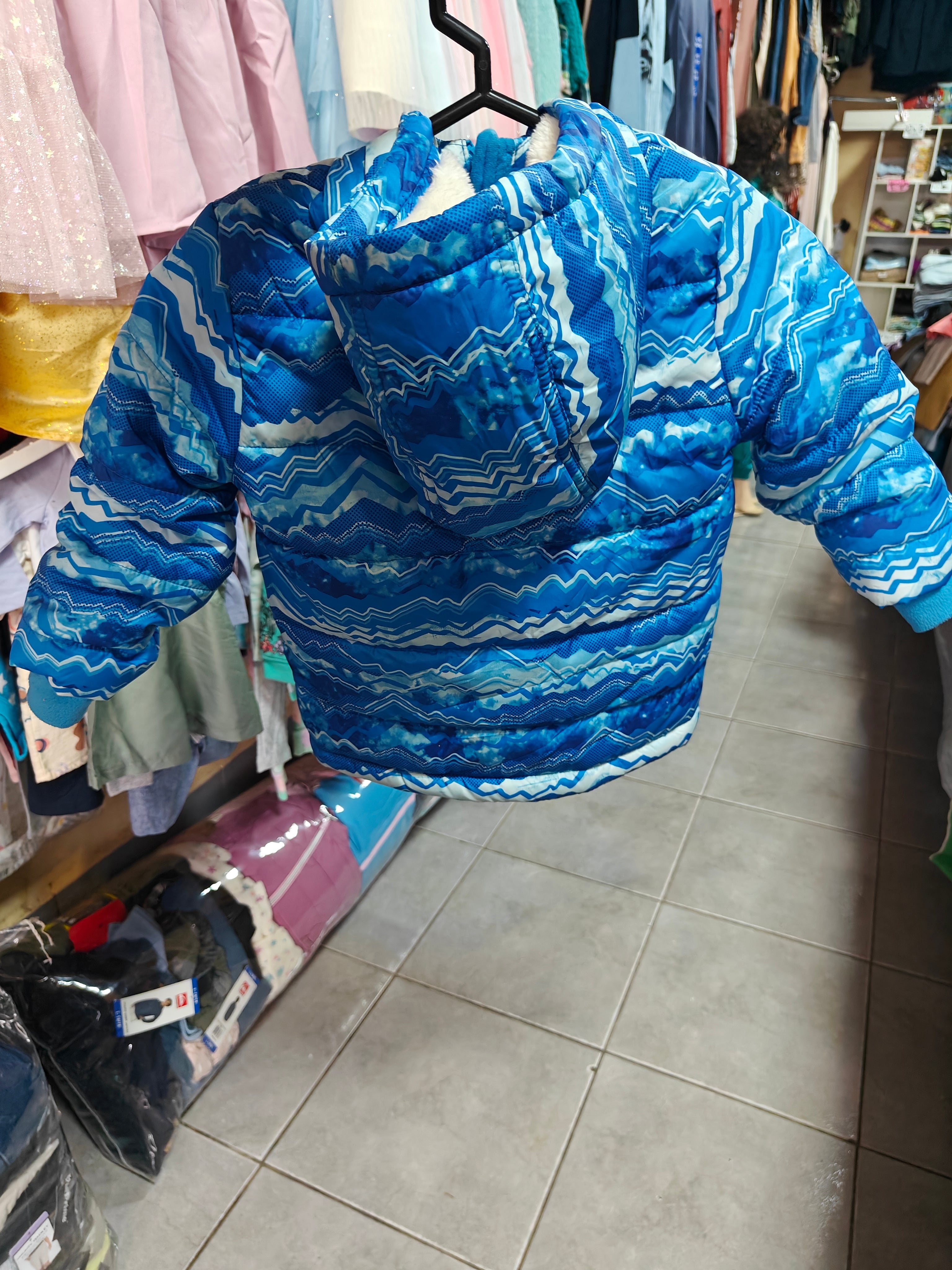 Chamarra Puffer con Capucha Cat & Jack™ para Niño - Estampado Zig-Zag Azul - Talla 2T
