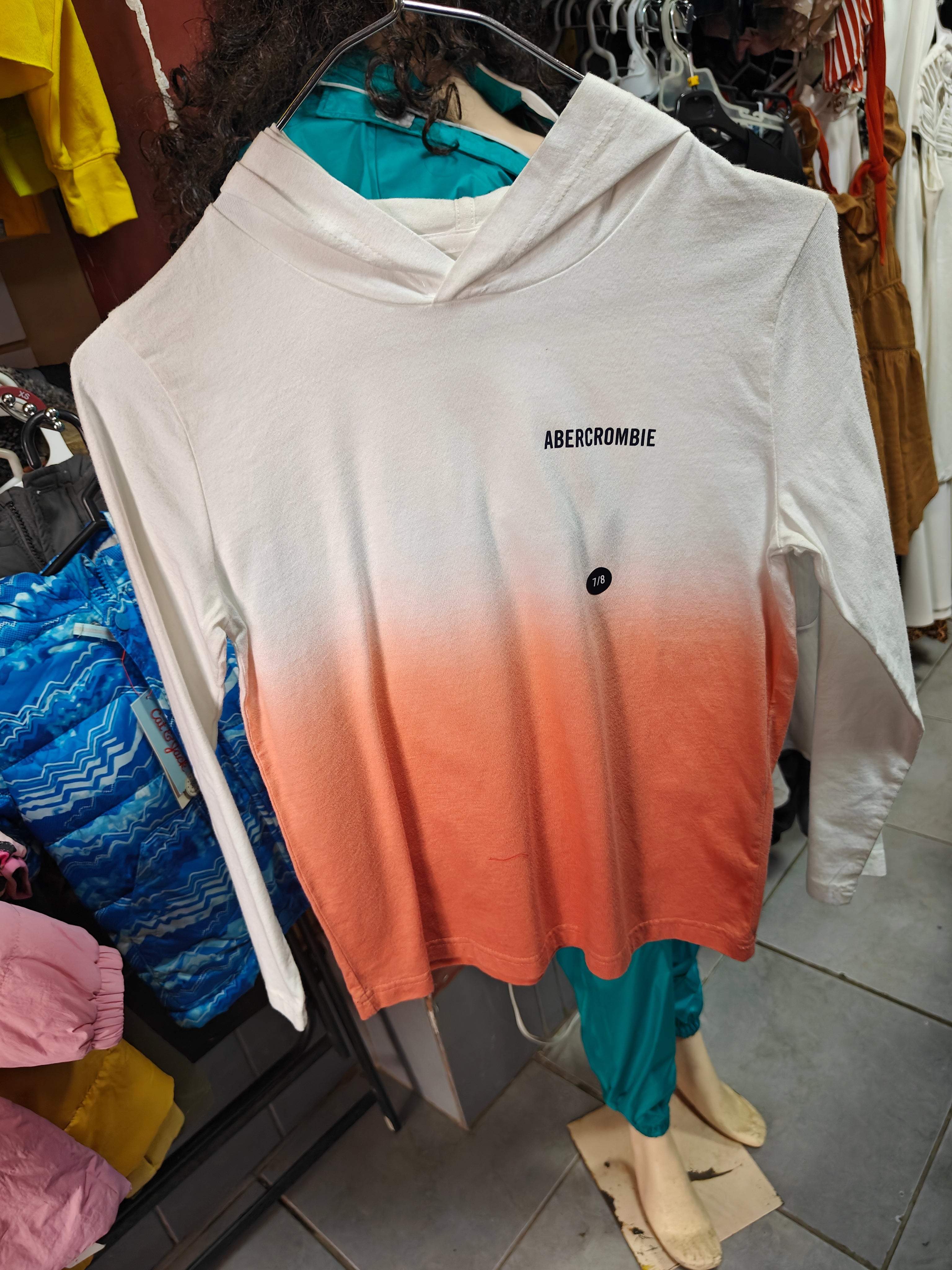 Hoodie Ligero Abercrombie Kids - Efecto Degradado  Blanco y Coral
