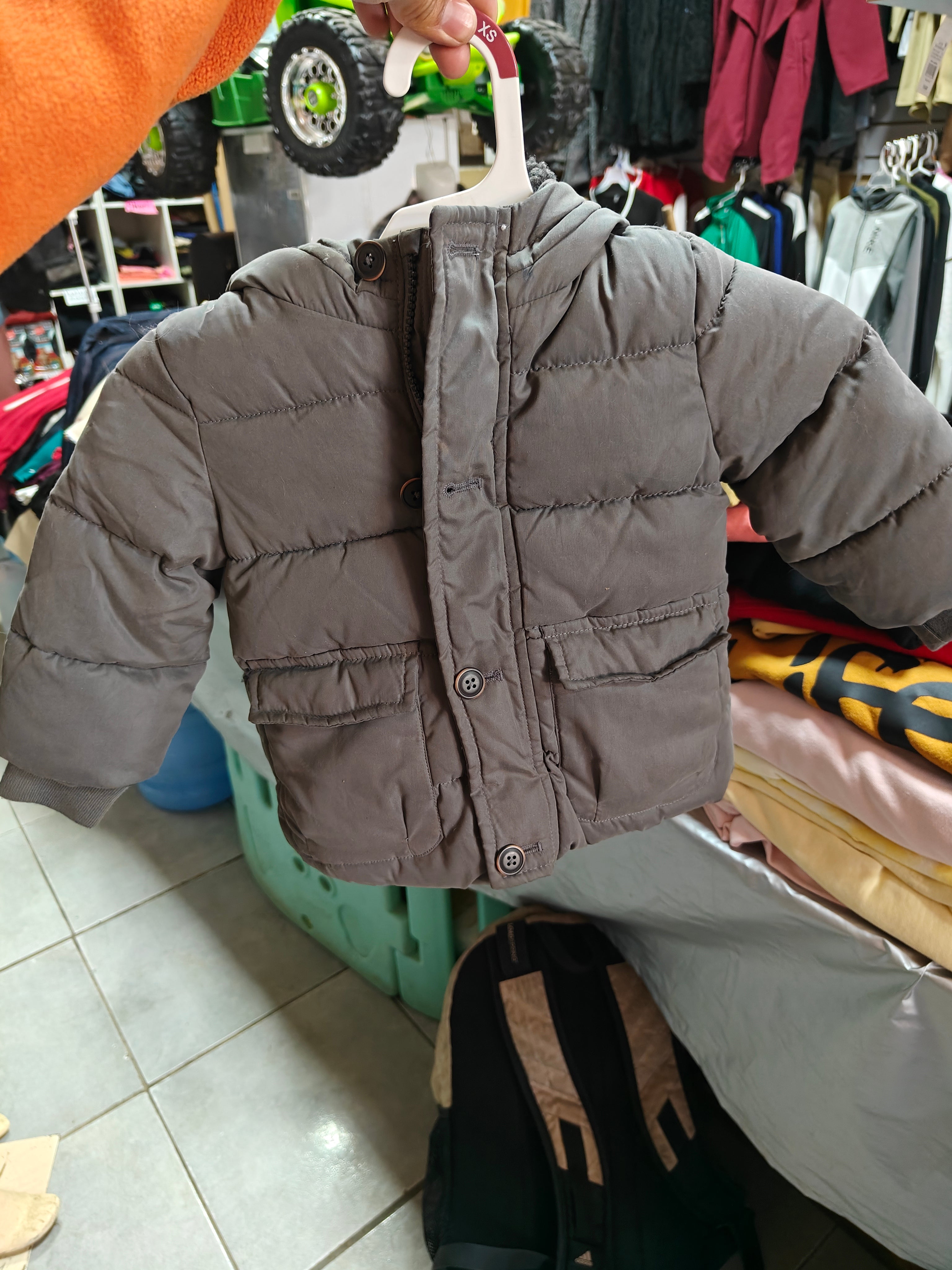 Chamarra Acojinada con Gorro para Bebé (9-12 Meses) – Gris Oxford