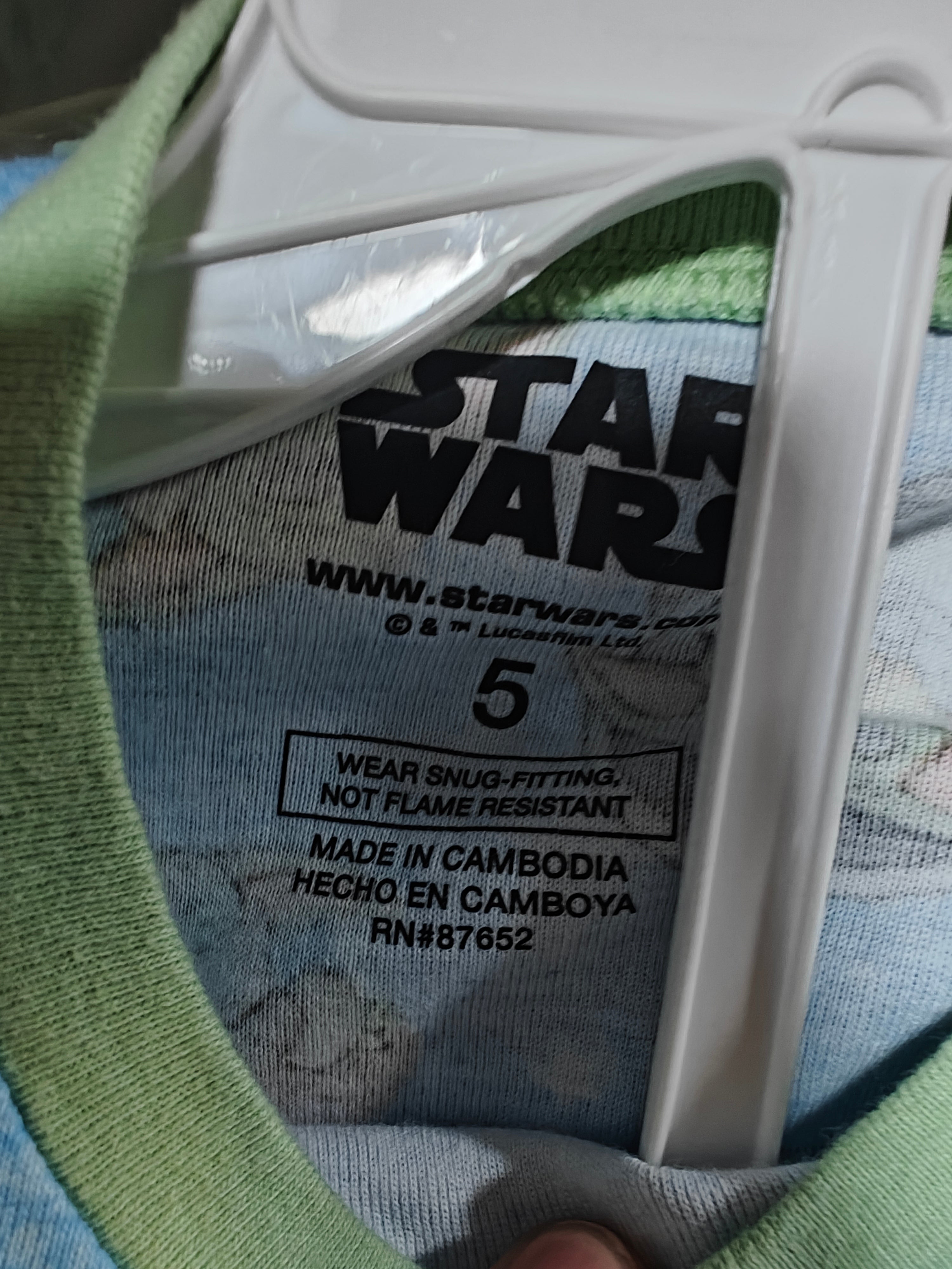 Polera pijama Star Wars: Baby Yoda "Cutest in the Galaxy" - Talla 5