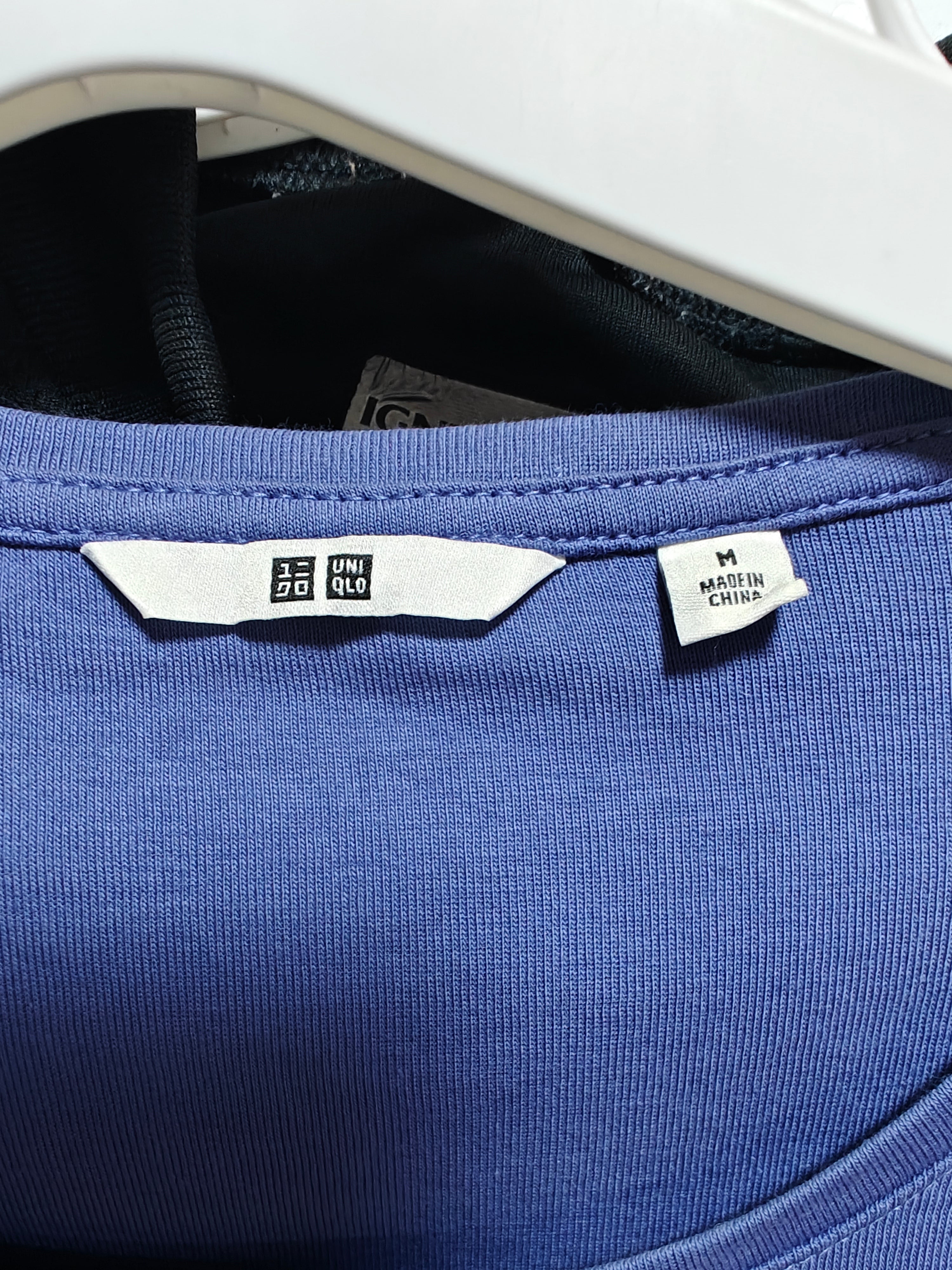 Camiseta Uniqlo de Algodón Premium - Azul Denim (Talla M)
