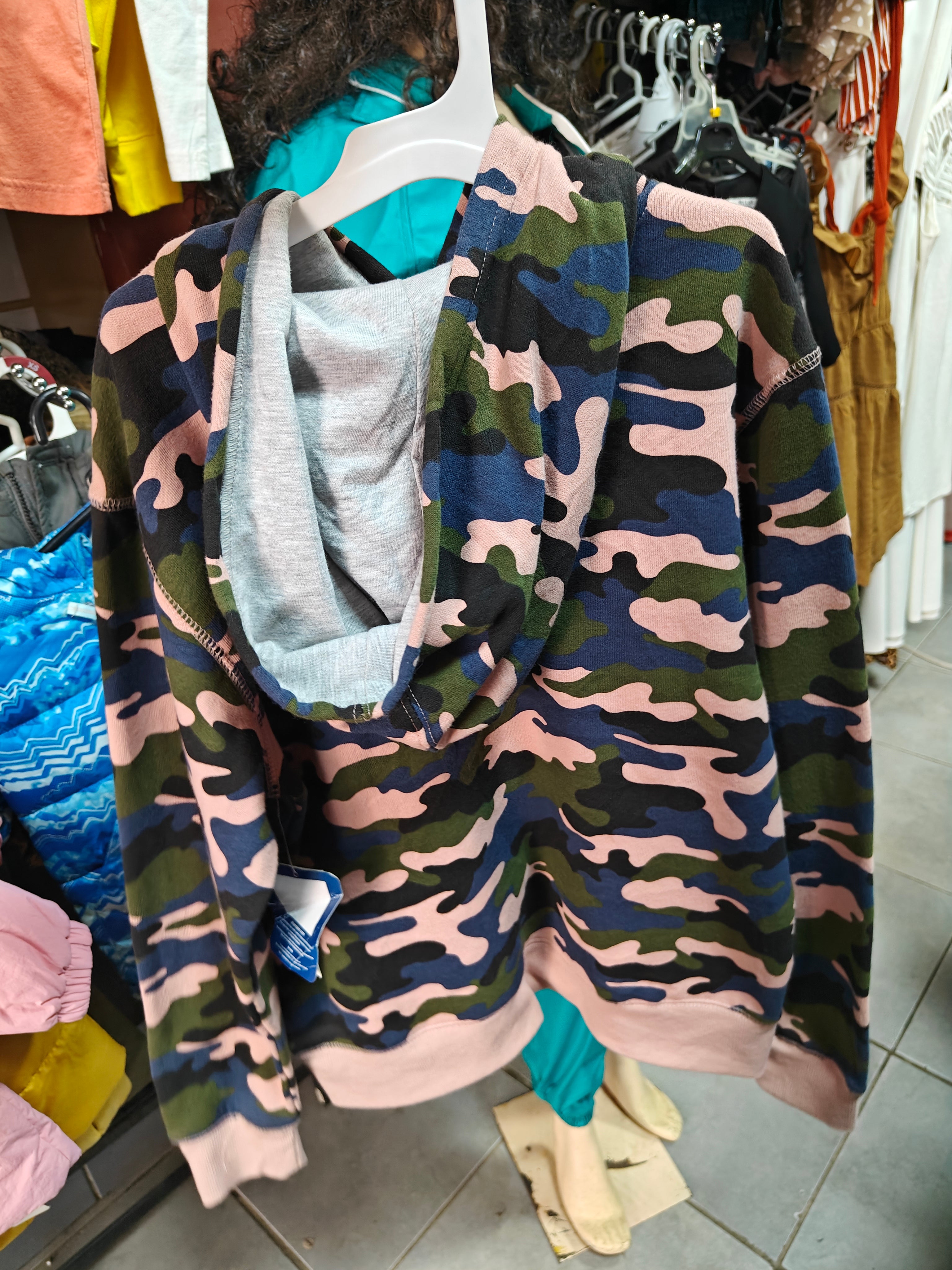 Sudadera Champion con Capucha - Camuflaje Multicolor (Rosa/Azul/Verde) talla 7/8
