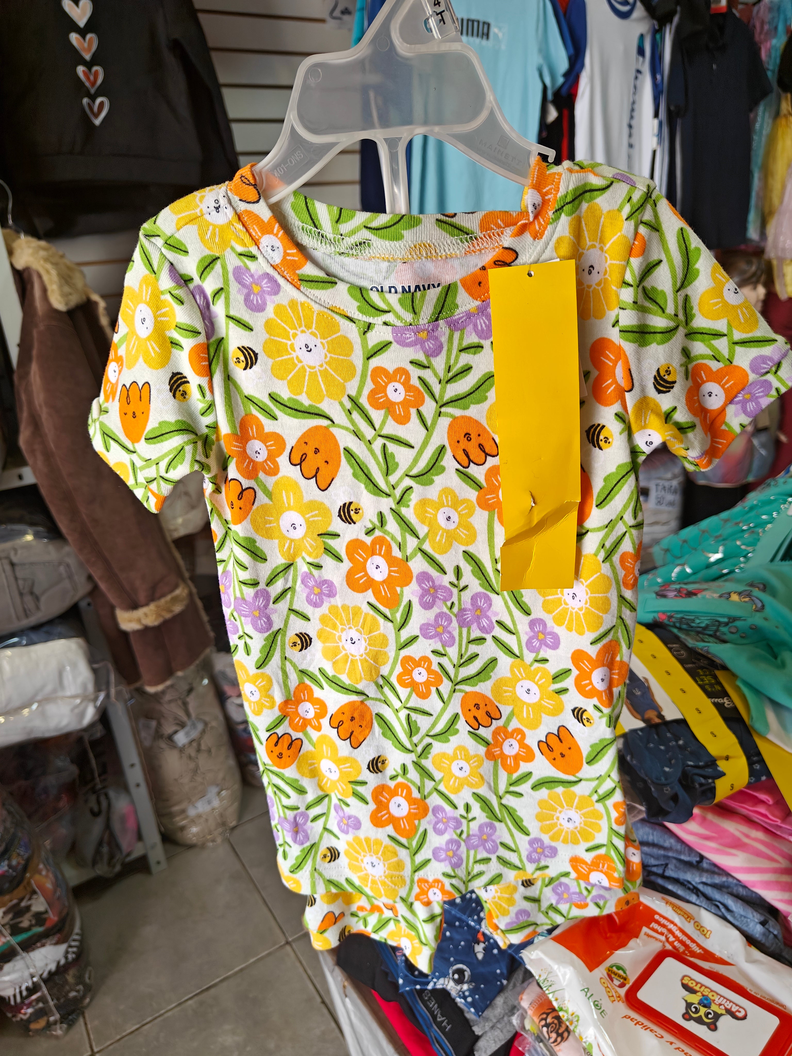 Conjunto de Pijama Old Navy - Flores y Abejitas (4T)