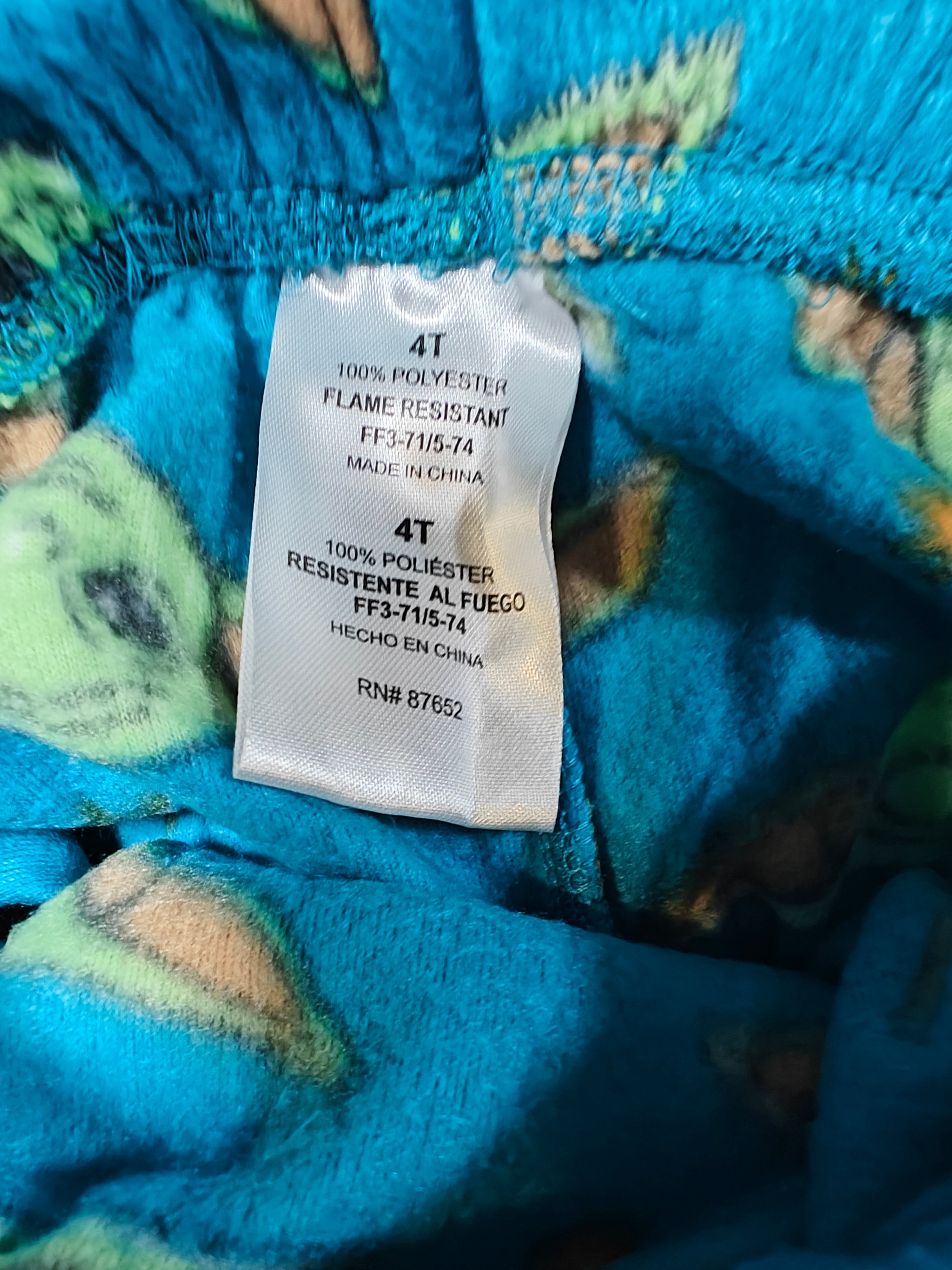 Buso pijama Star Wars: Baby Yoda "Cutest in the Galaxy" - Talla 4