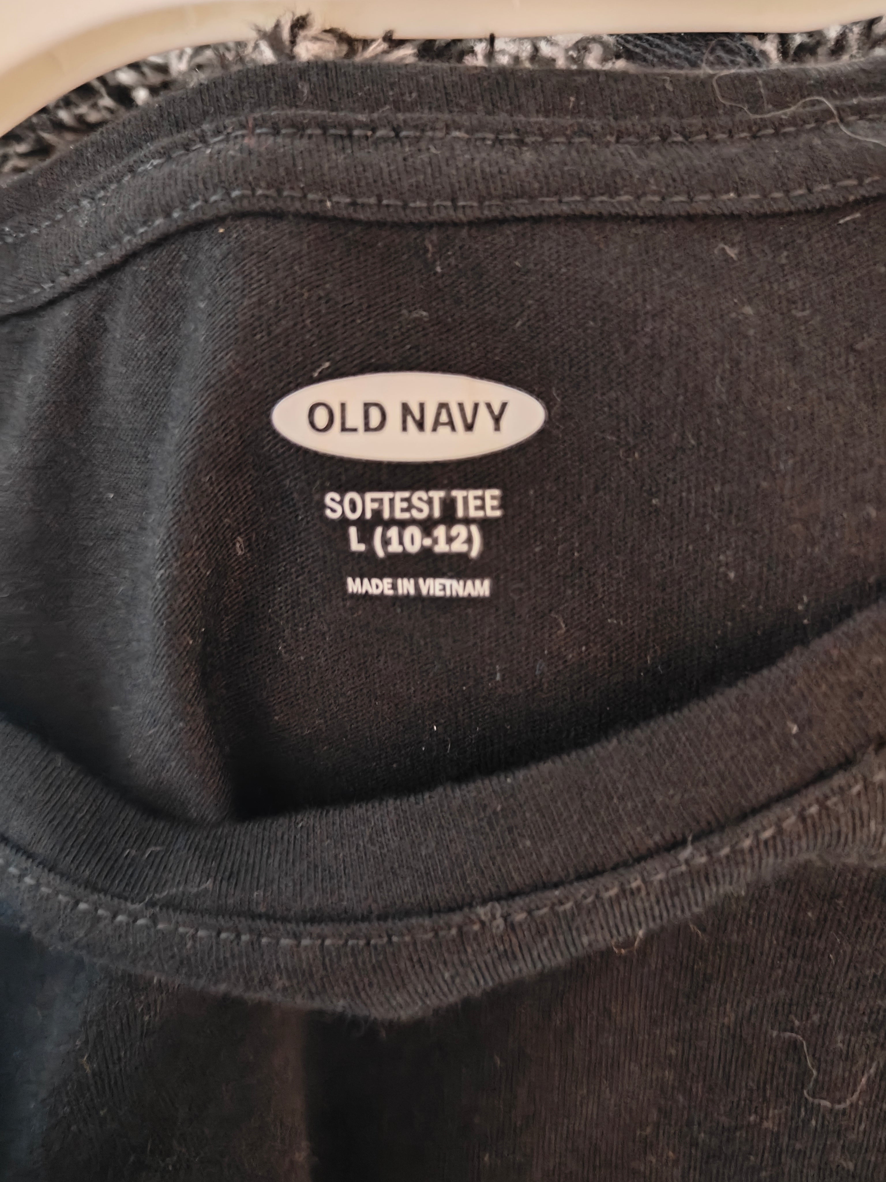 Polera Básica Essential – Negro Mate Ultra Suave