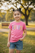 Polera Levi's® Kids – Logo Multicolor Edición "Pastel Pop" – Rosado Intenso (Talla 3T)