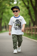 Polera para Niño OLD NAVI "Lion Mode - Do Not Disturb" | Algodón Premium Transpirable | Camiseta Gráfica de Cuello Redondo con Diseño Urbano Moderno