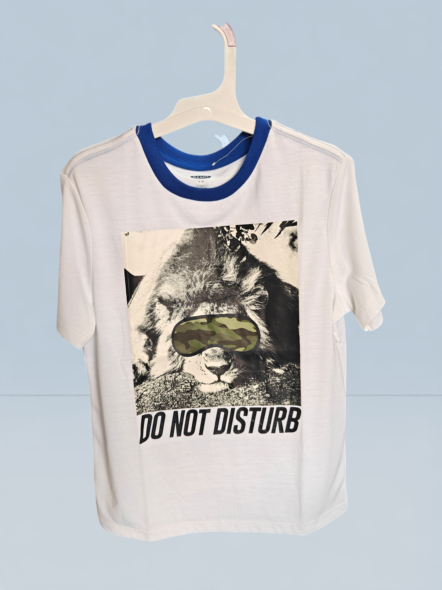 Camiseta "Lion Nap" – Blanco Óptico y Contraste Azul